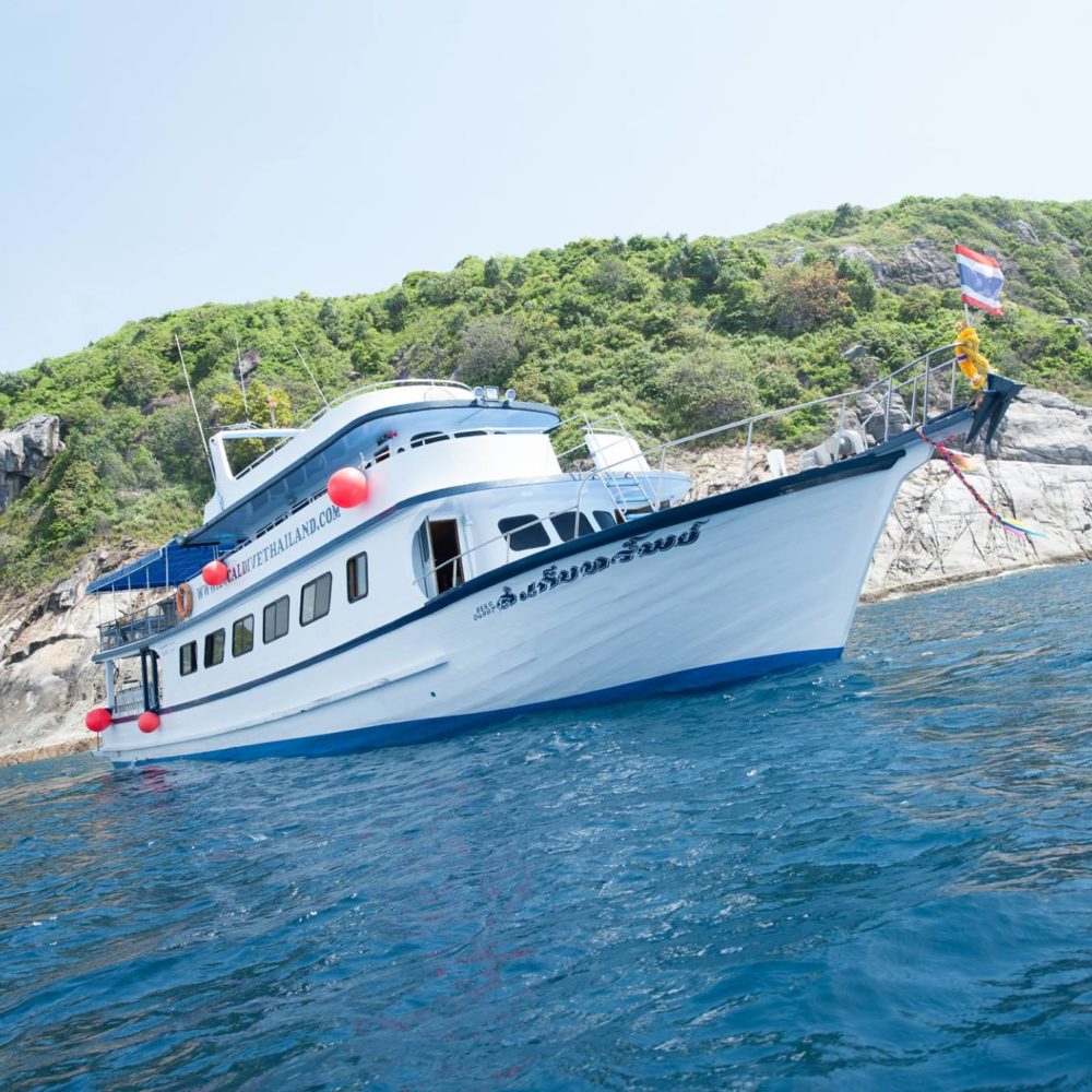 phuket dive tours scuba diving snorkeling & private boat hire