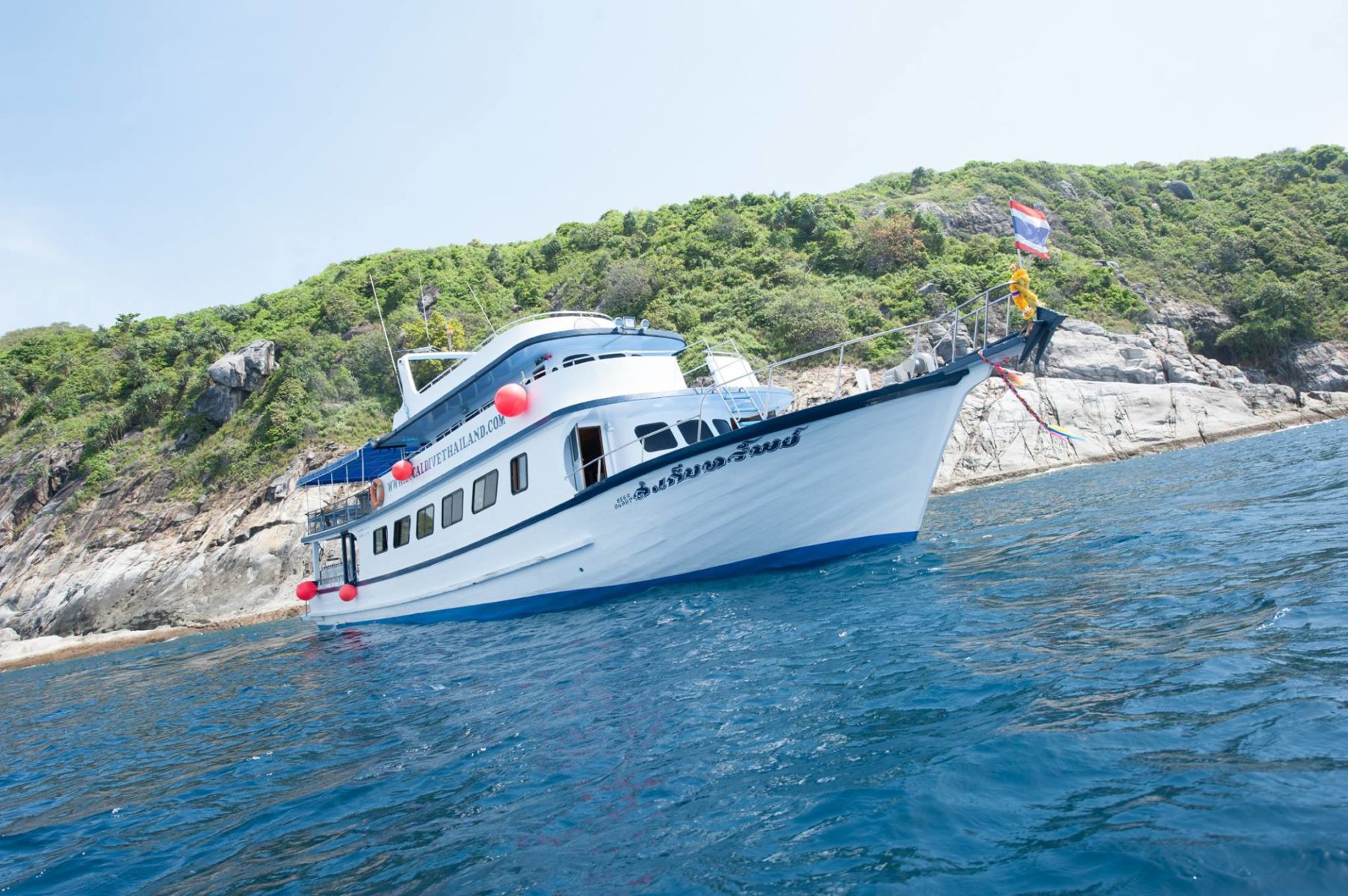 phuket dive tours scuba diving snorkeling & private boat hire